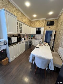 3-otaqlı yeni tikili, Həzi Aslanov m., 141 m²
