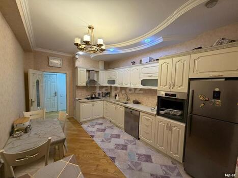 3-otaqlı yeni tikili, Elmlər Akademiyası m., 88 m²