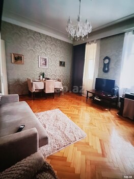 2-otaqlı mənzil kirayə verilir, İnşaatçılar pr., 65 m²