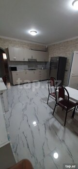 4-otaqlı yeni tikili kirayə verilir, Gəncə ş., 155 m²
