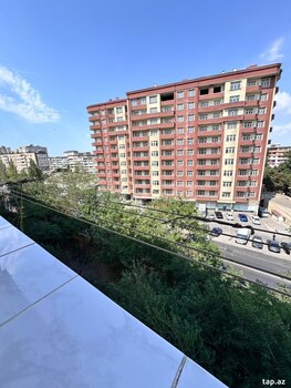 4-otaqlı mənzil, Əhmədli m., 105 m²