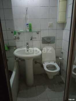 4-otaqlı mənzil, İnşaatçılar pr., 100 m²