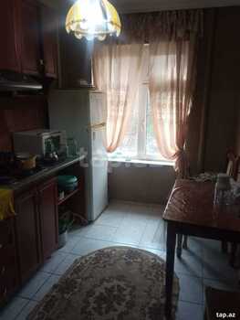 4-otaqlı mənzil, İnşaatçılar pr., 100 m²