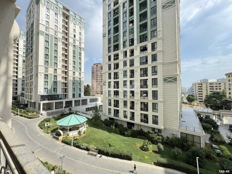 3-otaqlı yeni tikili, Balaəmi Dadaşov küç., 142 m²