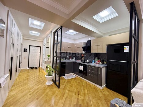 2-otaqlı yeni tikili, Qara Qarayev pr., 80 m²