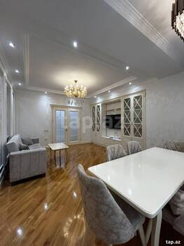 3-otaqlı yeni tikili, Elmlər Akademiyası m., 134 m²