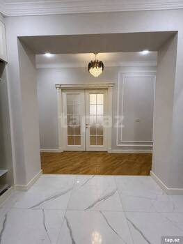 3-otaqlı yeni tikili, Elmlər Akademiyası m., 134 m²