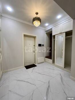 3-otaqlı yeni tikili, Elmlər Akademiyası m., 134 m²