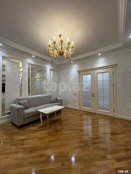 3-otaqlı yeni tikili, Elmlər Akademiyası m., 134 m²