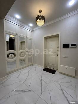 3-otaqlı yeni tikili, Elmlər Akademiyası m., 134 m²