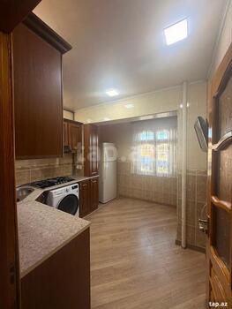 3-otaqlı mənzil, Bakıxanov qəs., 80 m²