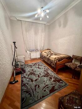 Villa, Gənclik m.