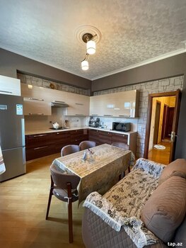 3-otaqlı yeni tikili kirayə verilir, İsmayıl bəy Qutqaşınlı küç., 145 m²