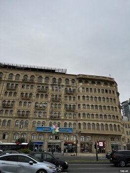 Ofis icarəyə verilir, 8 Noyabr pr.