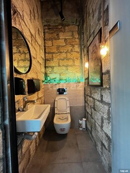 Ofis icarəyə verilir, 8 Noyabr pr.