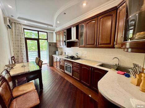 4-otaqlı yeni tikili, N.Nərimanov m., 170 m²