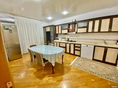Bağ evi kirayə verilir, Novxanı qəs.