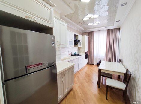 3-otaqlı yeni tikili kirayə verilir, Neftçilər m., 120 m²