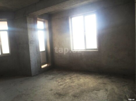 2-otaqlı yeni tikili, İnşaatçılar m., 105 m²