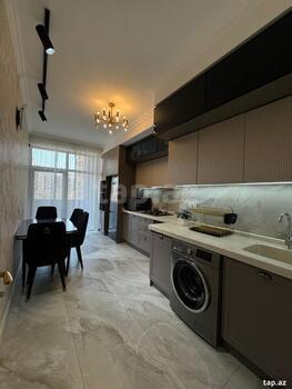 3-otaqlı yeni tikili, Faiq Yusifov küç., 145 m²