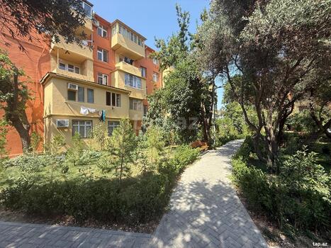 3-otaqlı mənzil, Rüstəm Rüstəmov küç., 70 m²