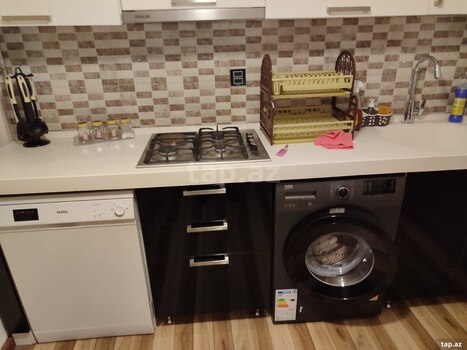 2-otaqlı mənzil kirayə verilir, Sahil m., 80 m²