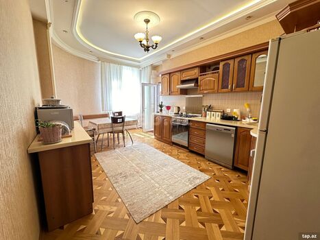 3-otaqlı yeni tikili, Həsən bəy Zərdabi küç., 140 m²