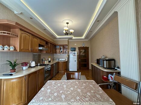 3-otaqlı yeni tikili, Həsən bəy Zərdabi küç., 140 m²