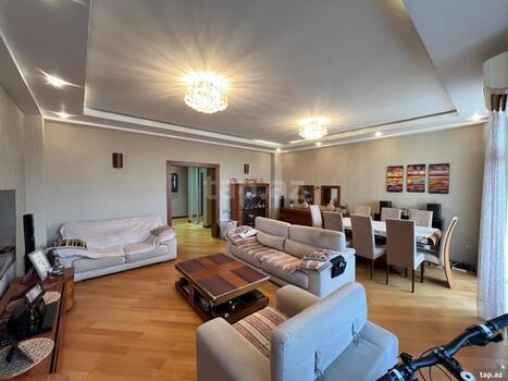 4-otaqlı yeni tikili, Həsən Salmani küç., 165 m²