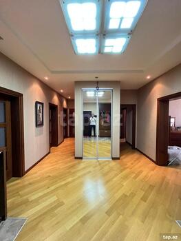 4-otaqlı yeni tikili, Həsən Salmani küç., 165 m²
