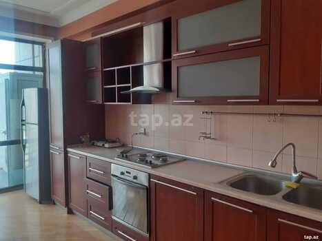 3-otaqlı yeni tikili, 28 May m., 140 m²