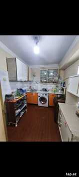 3-otaqlı mənzil, E. Süleymanov küç., 70 m²
