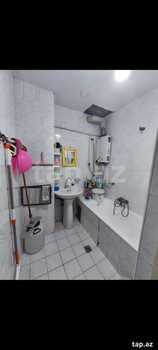 3-otaqlı mənzil, E. Süleymanov küç., 70 m²