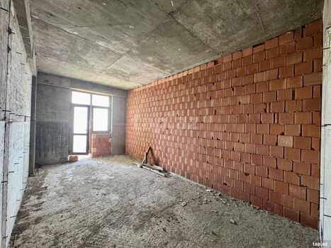 2-otaqlı yeni tikili, Moskva pr., 80 m²