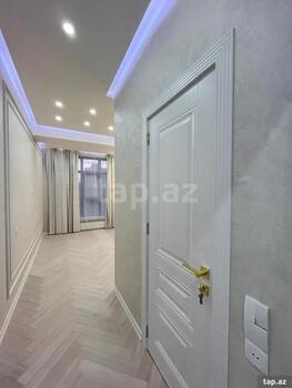 4-otaqlı yeni tikili, Sənan Kərimov küç., 130 m²