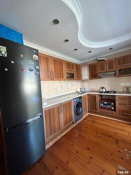 3-otaqlı mənzil, N.Tusi küç., 75 m²