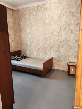 Həyət evi kirayə verilir, Azadlıq m.