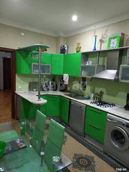 3-otaqlı yeni tikili, İnşaatçılar pr., 110 m²