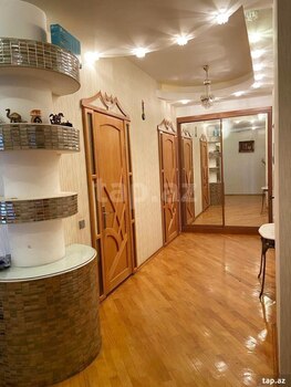 4-otaqlı yeni tikili, H.Cavid pr., 221 m²