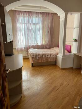 4-otaqlı yeni tikili, H.Cavid pr., 221 m²