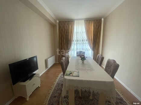 4-otaqlı yeni tikili kirayə verilir, Gəncə ş., 130 m²