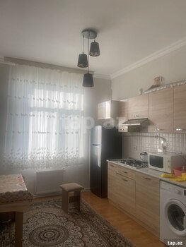 4-otaqlı yeni tikili kirayə verilir, Gəncə ş., 130 m²