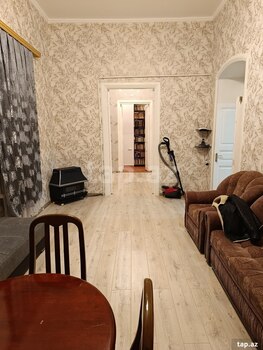 4-otaqlı mənzil kirayə verilir, Nizami m., 80 m²