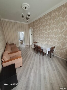 2-otaqlı mənzil kirayə verilir, Gəncə ş., 70 m²