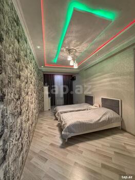 3-otaqlı yeni tikili, Moskva pr., 160 m²