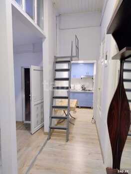 4-otaqlı mənzil kirayə verilir, Nizami m., 80 m²