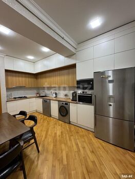 3-otaqlı yeni tikili, Faiq Yusifov küç., 140 m²
