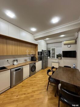 3-otaqlı yeni tikili, Faiq Yusifov küç., 140 m²