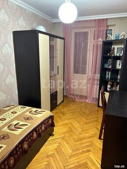 4-otaqlı mənzil kirayə verilir, Parlament pr., 110 m²