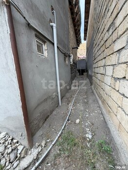 Bağ evi, Şəki ş.